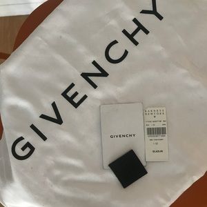 Givenchy Bags - Givenchy Black Antigona Medium Duffel - almost new Givenchy Bags - Givenchy Black Antigona Medium Duffel - almost new