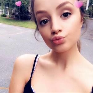 Meet your Posher, Mikaela