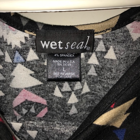 Top - Picture 2 of 3