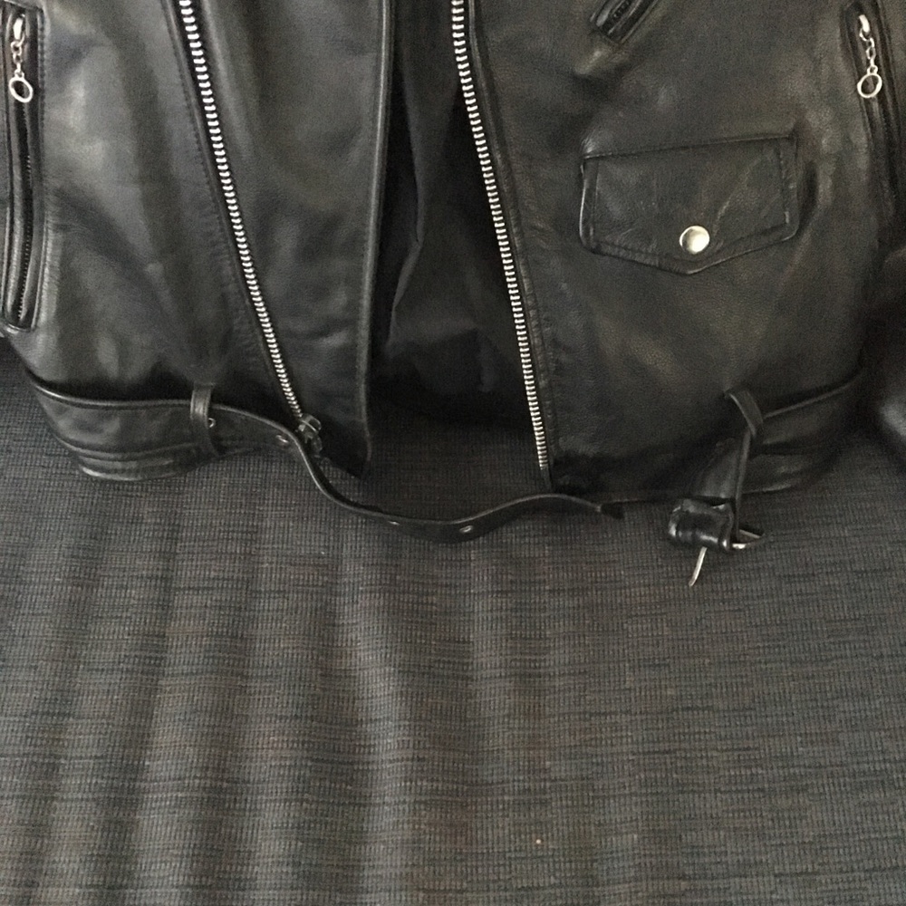 Leather jacket - Picture 4 of 6