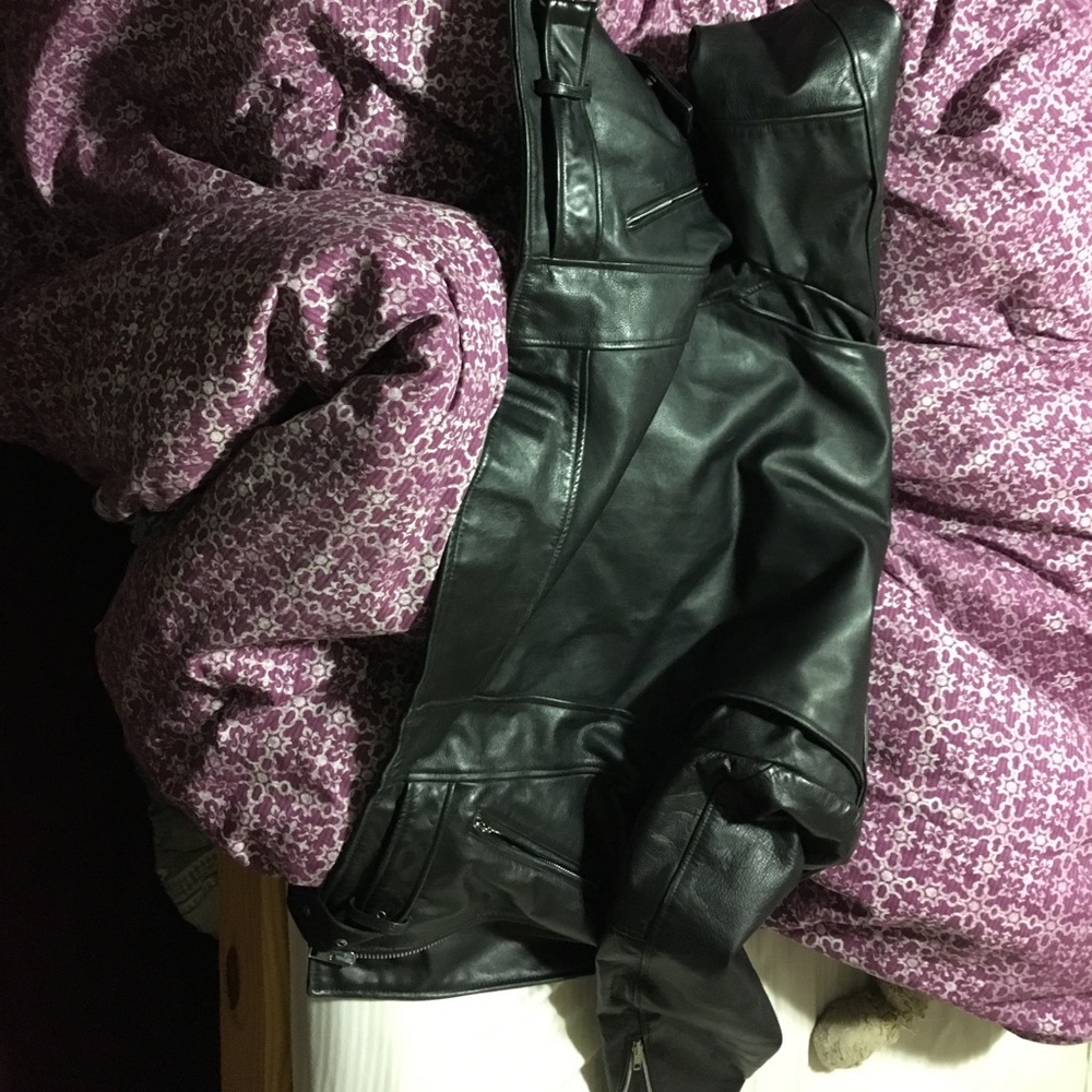 Leather jacket - Picture 5 of 6