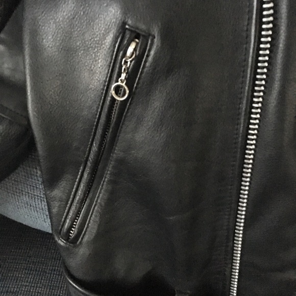 Leather jacket - Picture 3 of 6