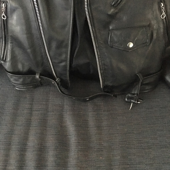 Leather jacket - Picture 4 of 6