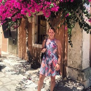 Meet your Posher, Val