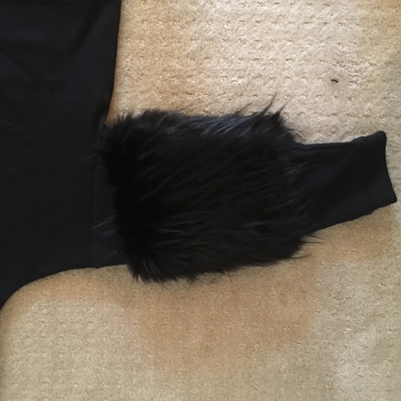 Lukka lux furlicious hooded crop - Picture 2 of 5