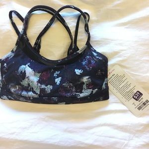 Lululemon get down bra size 4