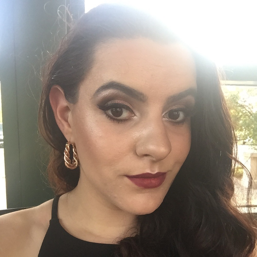 Meet your Posher, Alyssa