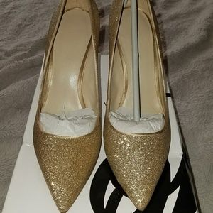 Gold glitter pumps