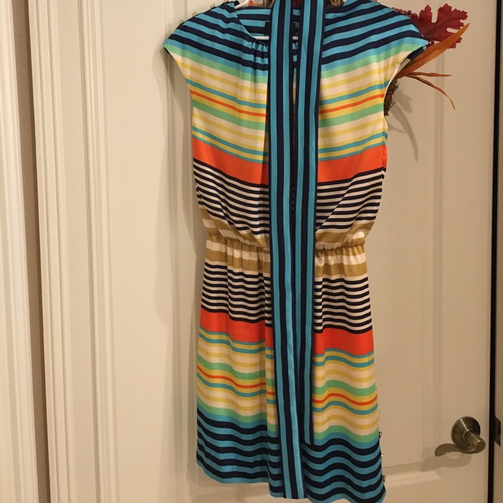 Worn once Guess multi color dress size 0