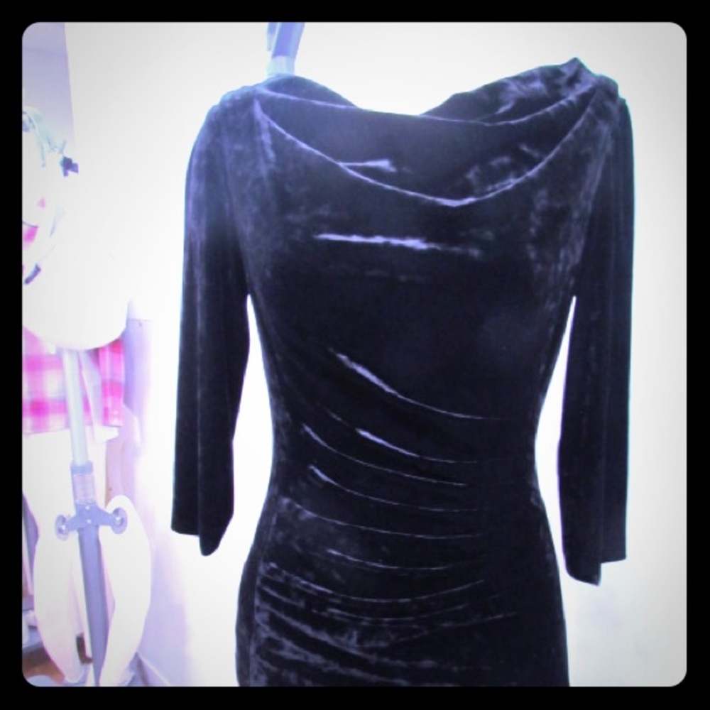 Tahari ASL Velvet Fitted Cocktail Dress