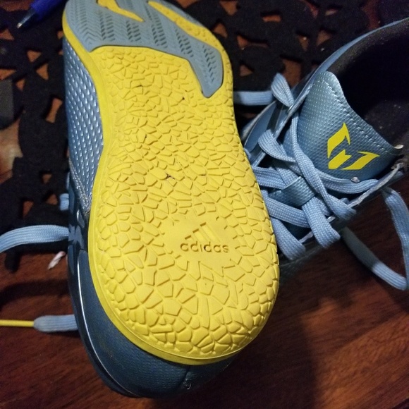 Addidas!!! - Picture 3 of 3