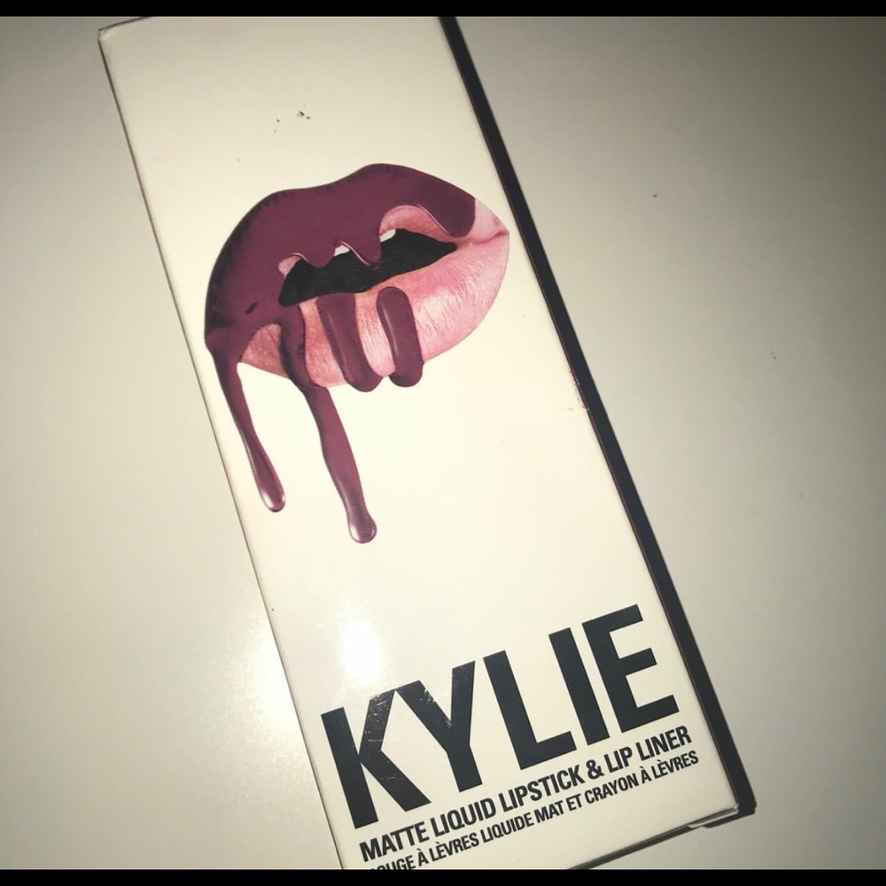 Kylie Jenner lip kit opened but never used!