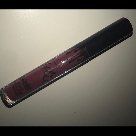 Kylie Jenner lip kit opened but never used! - Picture 3 of 3