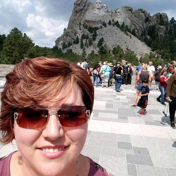 Meet your Posher, Kelly - Picture 1 of 1