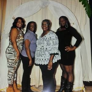 Meet your Posher, Sharon