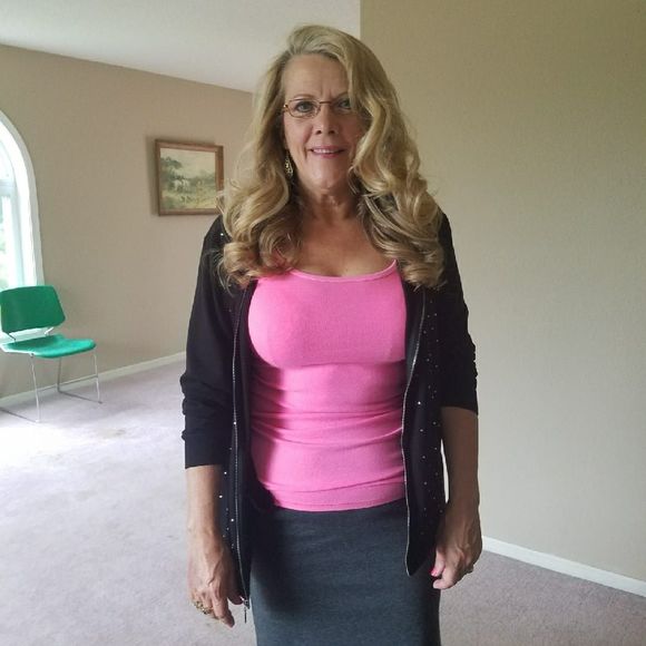 Meet your Posher, Sandra - Picture 1 of 1