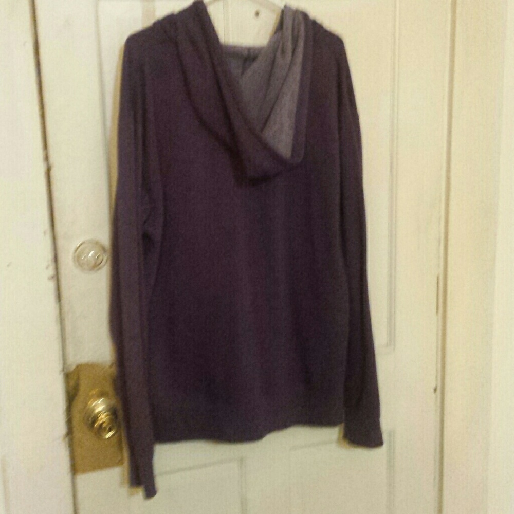 Soft basic hoodie - Picture 3 of 3