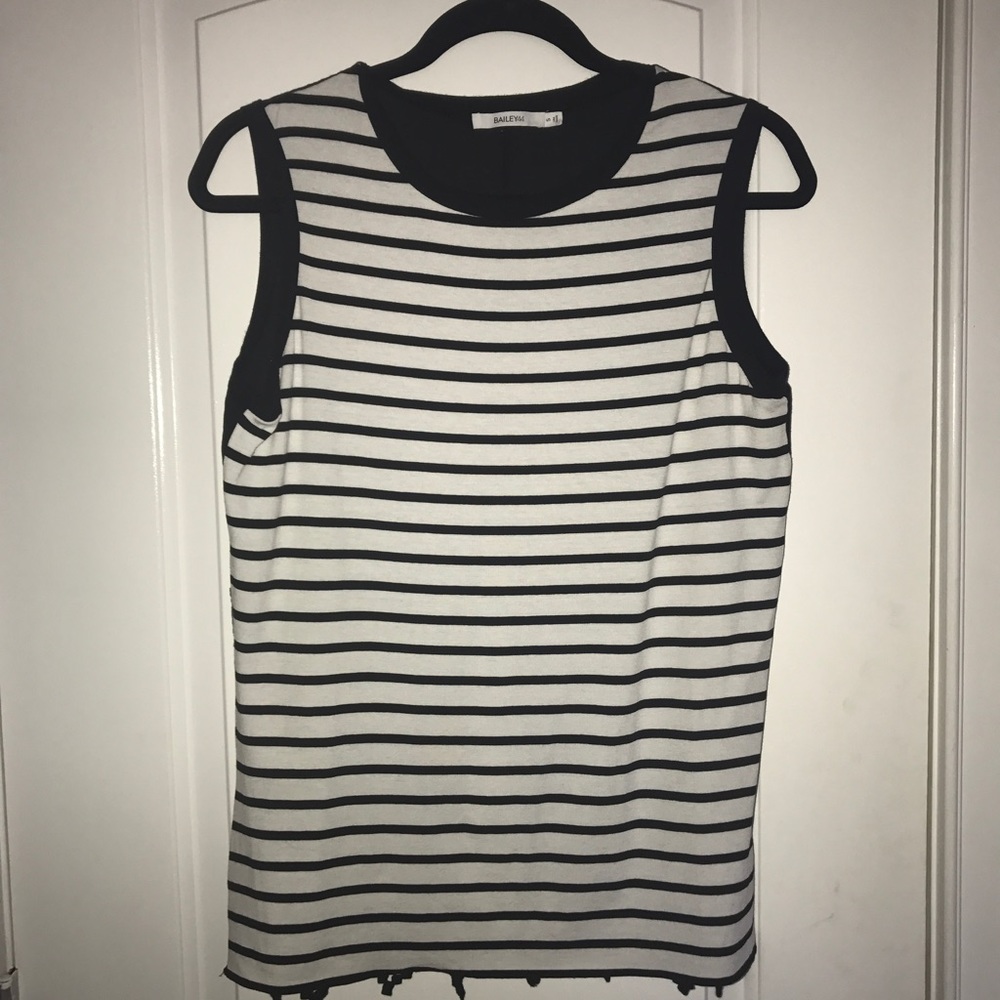 Bailey44 top