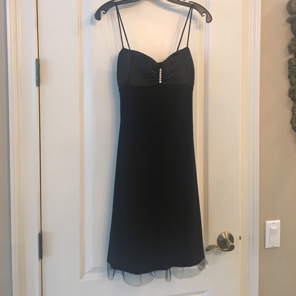 Worn once size 5/6 little black dress