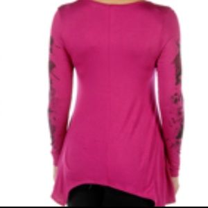 LIBERTY WEAR USA Tops - NWT PINK TOP FLEUR DE LIS SCROLLS WIT BLING DETAIL LIBERTY WEAR USA Tops - NWT PINK TOP FLEUR DE LIS SCROLLS WIT BLING DETAIL