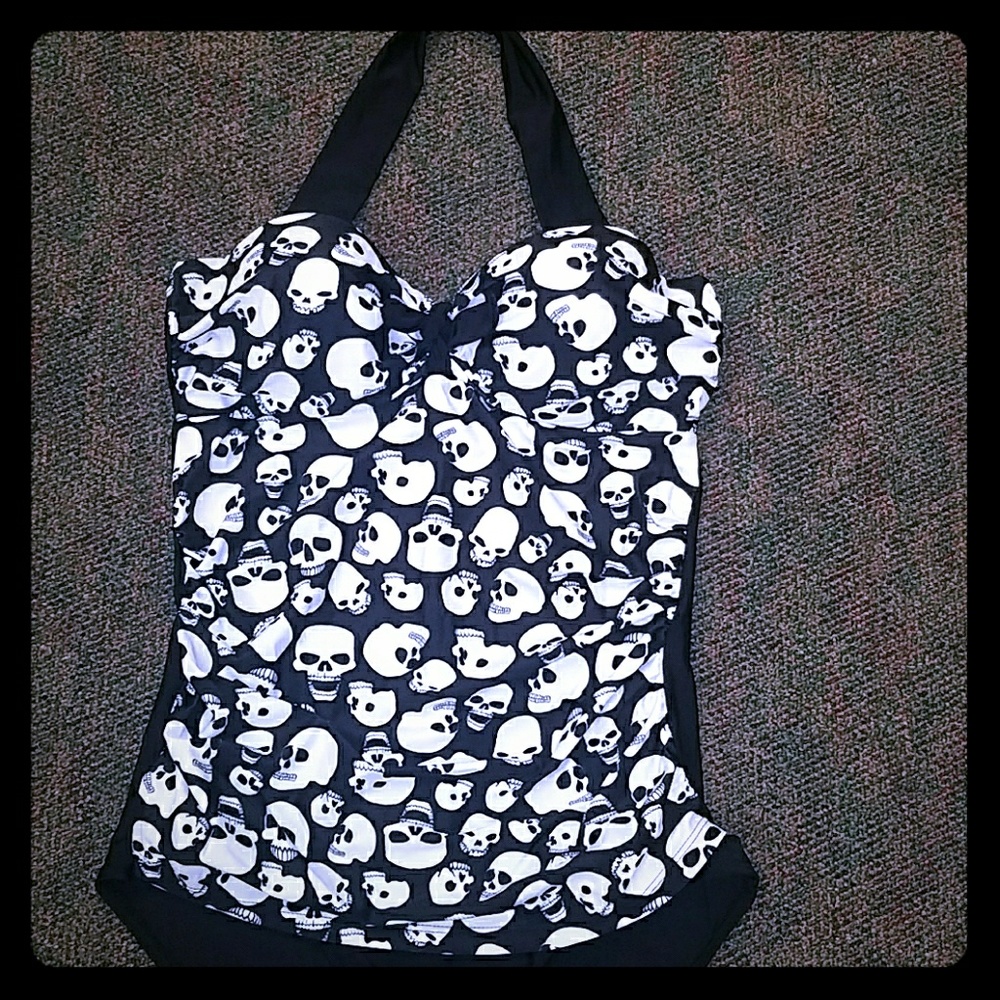 Skull Swimsuit Rockabilly Pinup ☠❤ New w/out tags