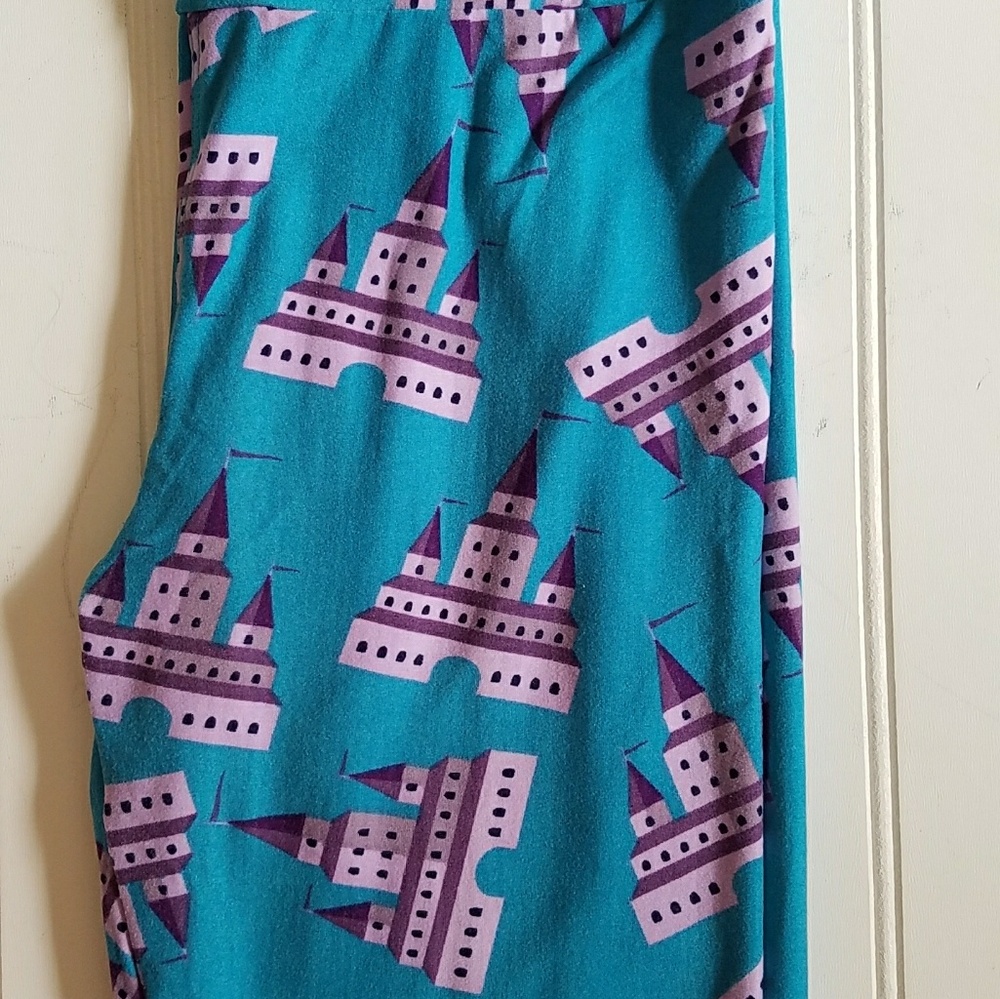 LuLaRoe OS Castle Leggings