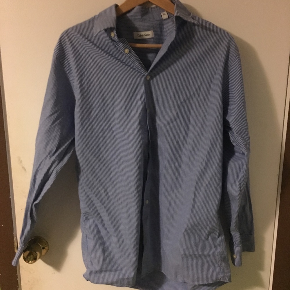 Calvin Klein Longn sleeve dress shirt sz 32/33