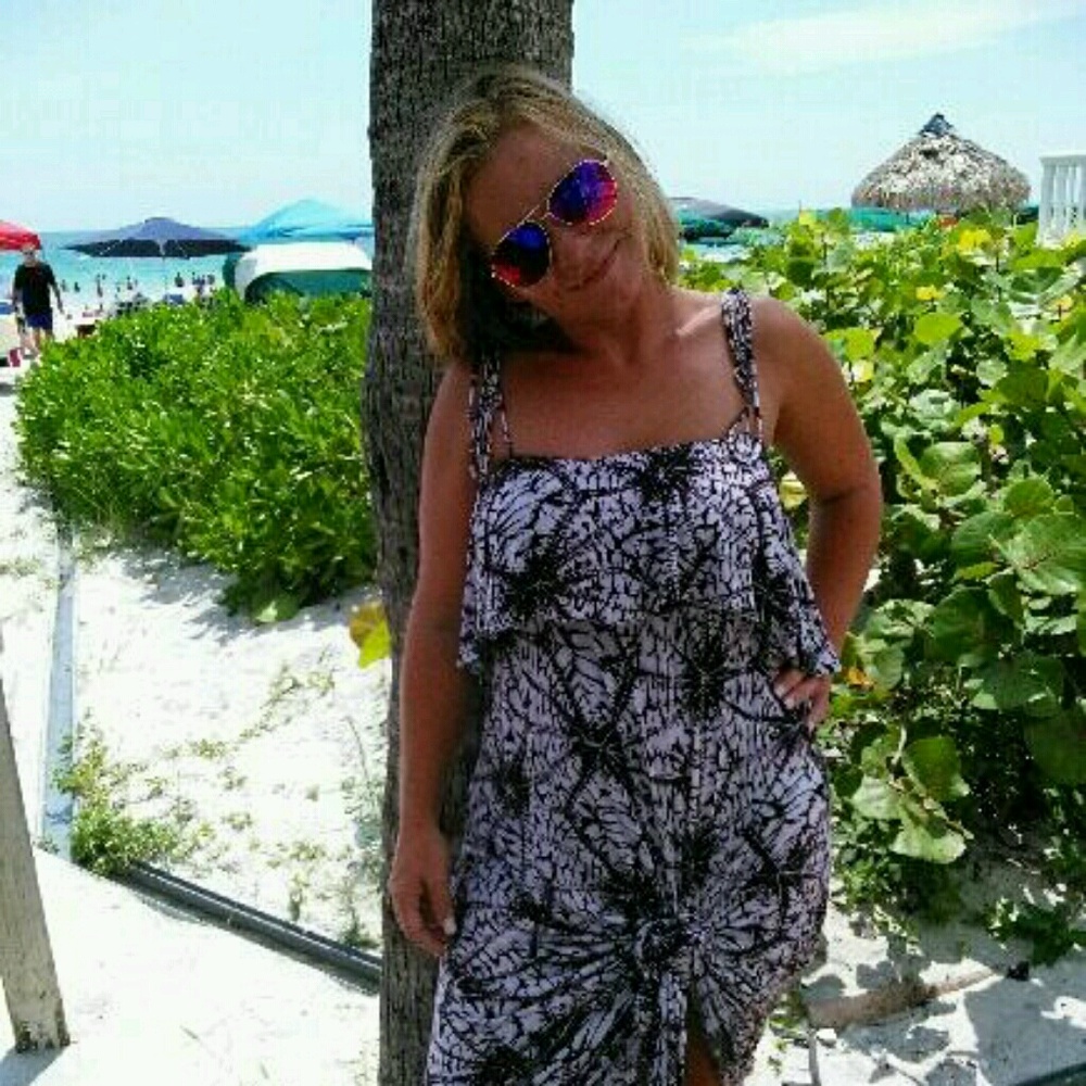 Meet your Posher, Laura