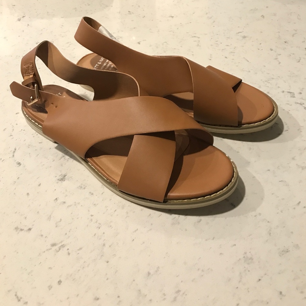 Vegan leather sandal