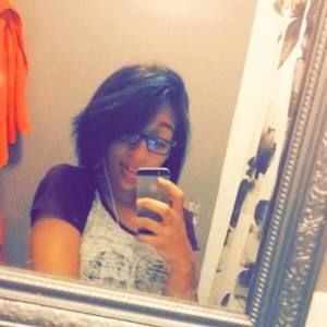 Meet your Posher, Monique