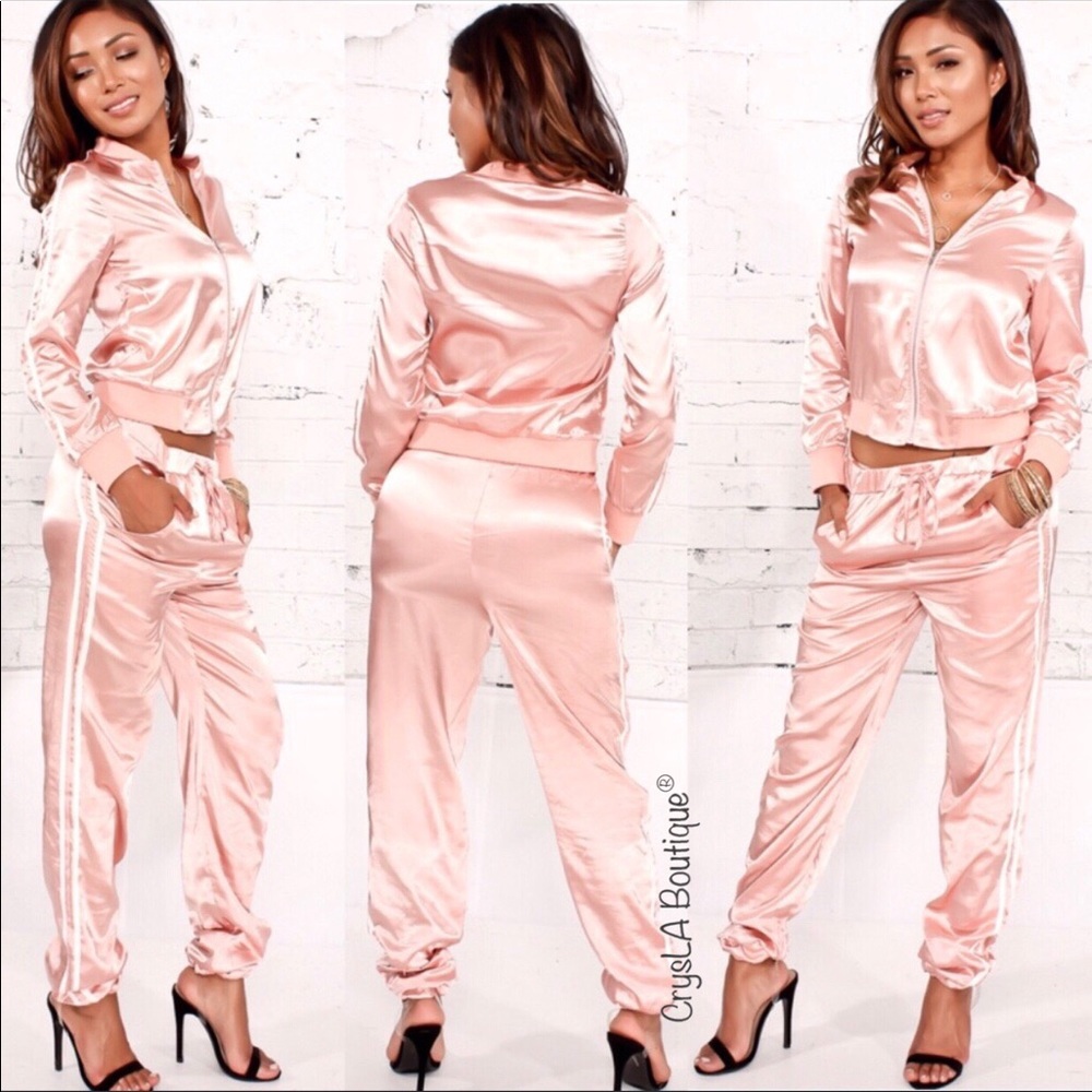 🎉LAST 🎉💖Satin 2piece Set💖