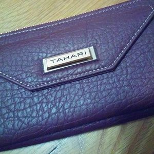 Tahari Wallet