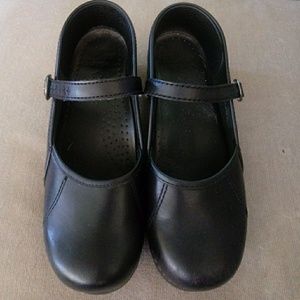 Black Danskos size 39
