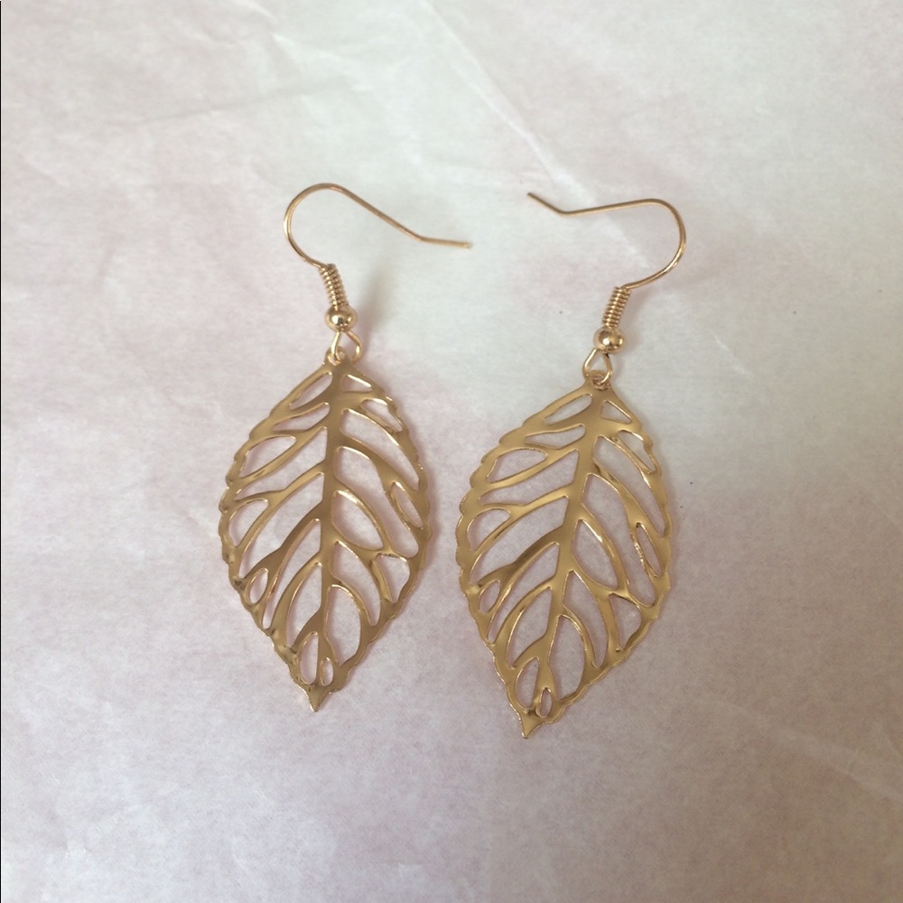 Brand new gold color drop leaf earrings - Picture 2 of 3