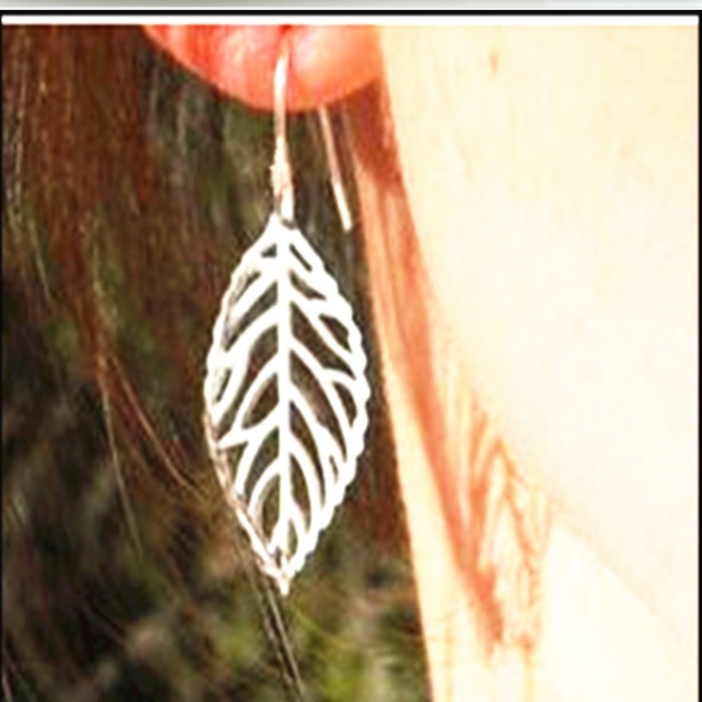 Brand new gold color drop leaf earrings - Picture 3 of 3