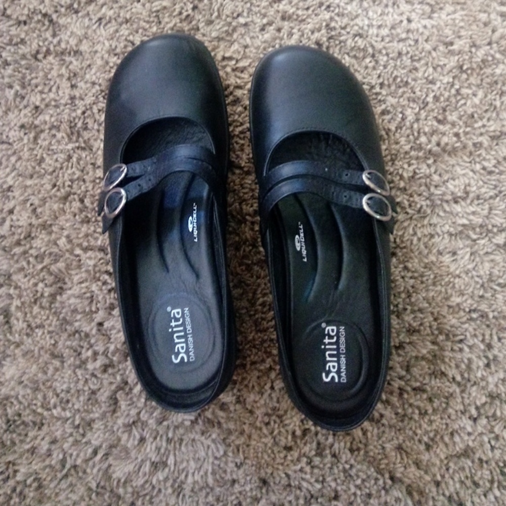 Black Sanitas size 39