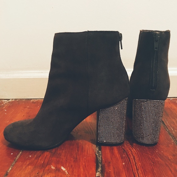 Kenneth Cole Reaction Booties - Picture 2 of 3