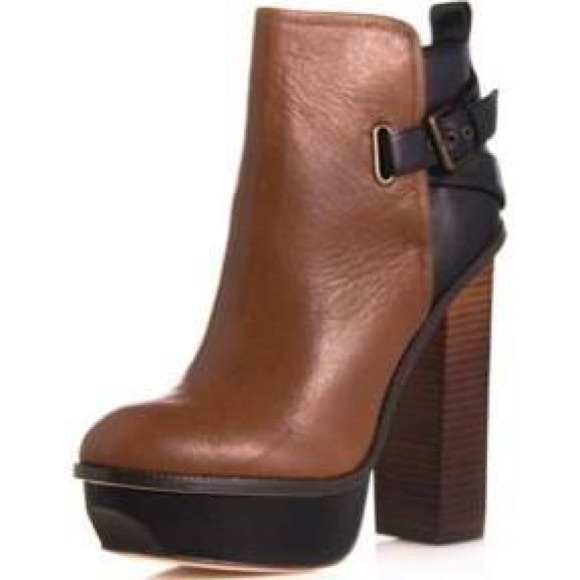 dolce vita elfy suede bootie