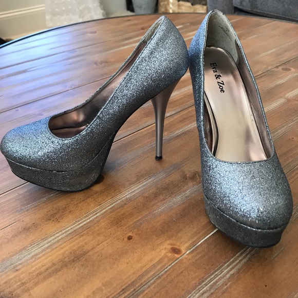 Eva & Zoe sparkle heels - Picture 3 of 6