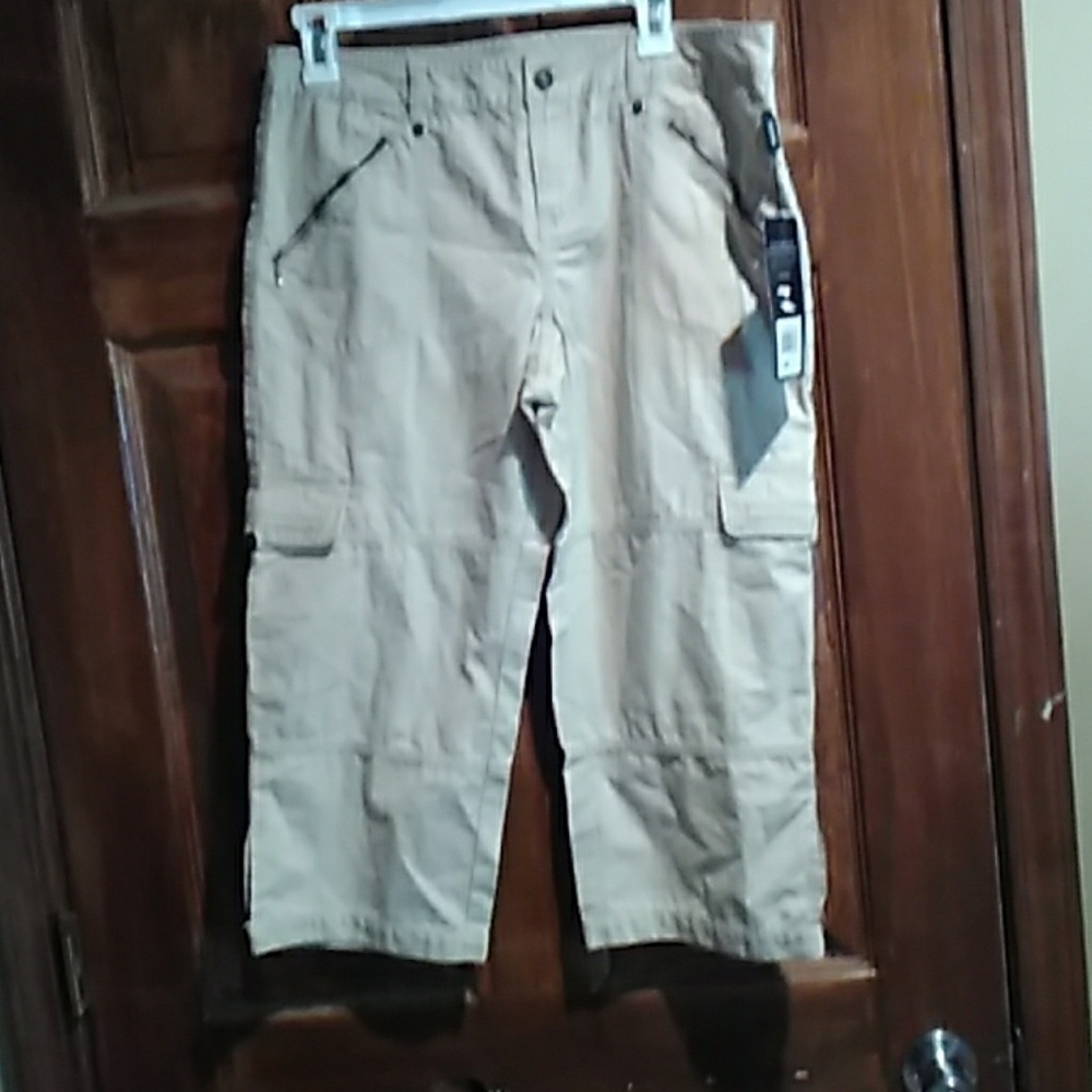 Brand new Khaki capris