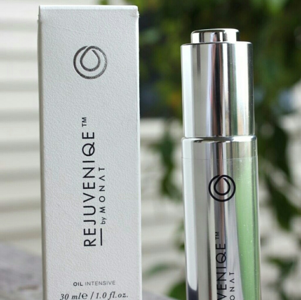 Monat Rejuveniqe Oil