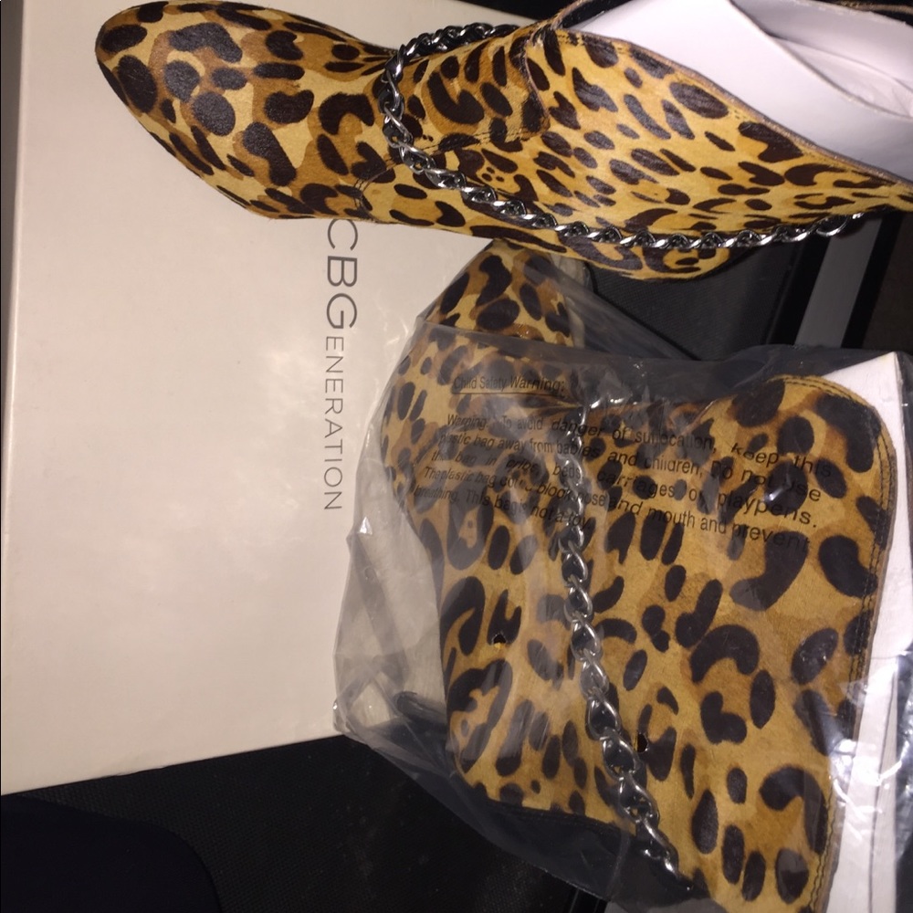 BCBG FINTO2 MU Camel/blk/leopard.  BNIB