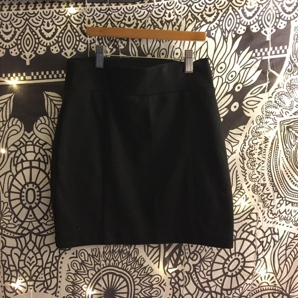 tight black skirt