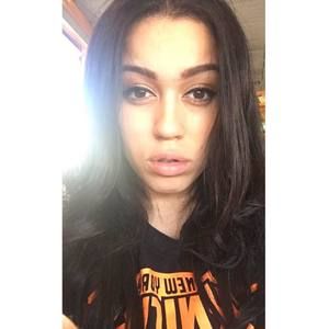 Meet your Posher, Stephanie