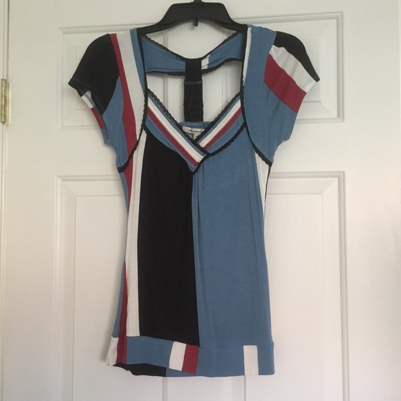 American Rag V-neck top with cutout back - Picture 1 of 4