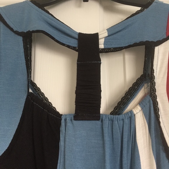 American Rag V-neck top with cutout back - Picture 3 of 4