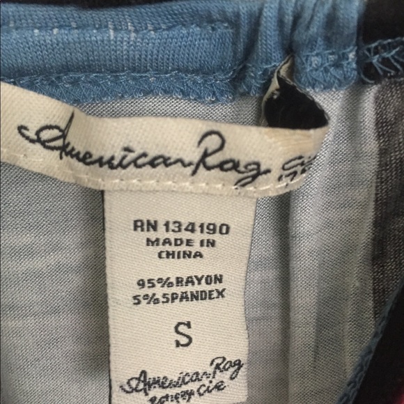 American Rag V-neck top with cutout back - Picture 4 of 4