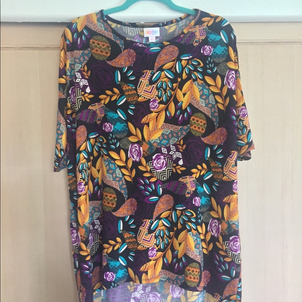 BNWOT LuLaRoe Irma Size Small