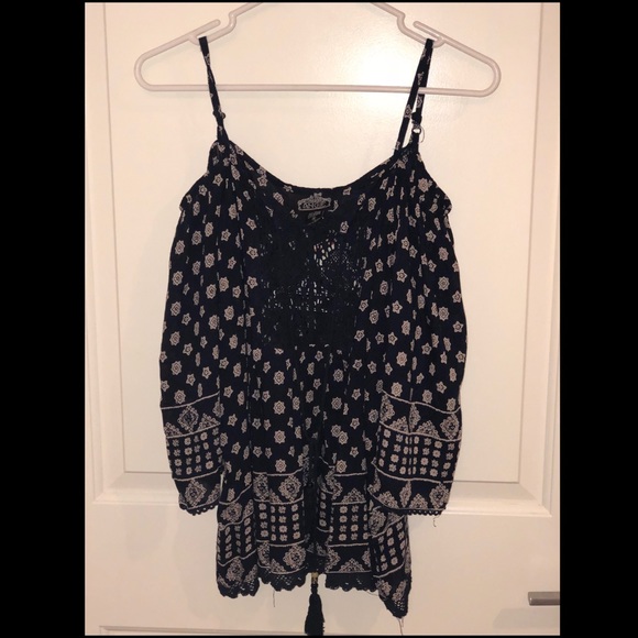Cold shoulder boho navy shirt - Picture 1 of 2