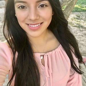 Meet your Posher, Maria paula